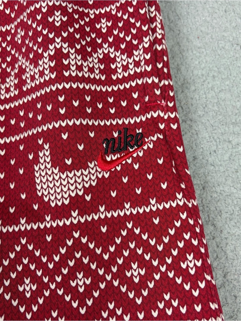 Nike Fair Isle Holiday Fleece Joggers Pants Mens Large Red Sweatpants - Picture 2 of 11